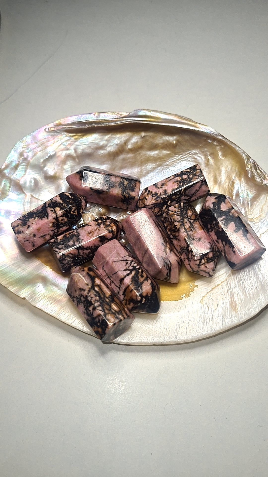 Rhodanite small towers